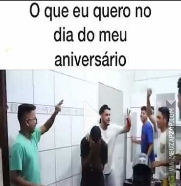 Quero de aniversário  - Vídeo  Engraçados para Redes Sociais