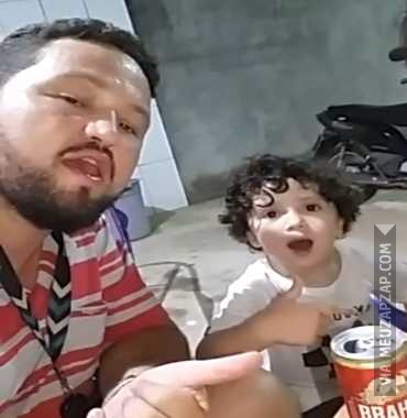 Quem manda aqui nessa casa? A Mamãe... - Vídeo  Engraçados para Redes Sociais