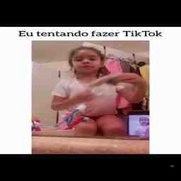 Eu tentando fazer Tiktok - Vídeo  Engraçados para Redes Sociais