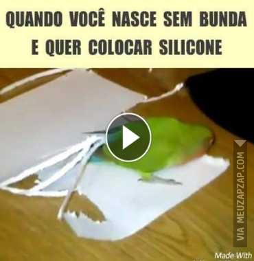 Quando você não tem bunda e põe silicone  - Vídeo  Engraçados para Redes Sociais